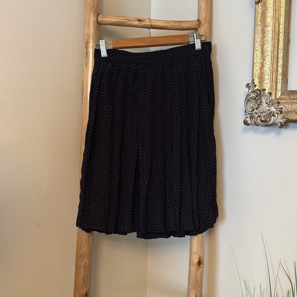 Laura Ashley Pleated Skirt - Picture 1 of 3